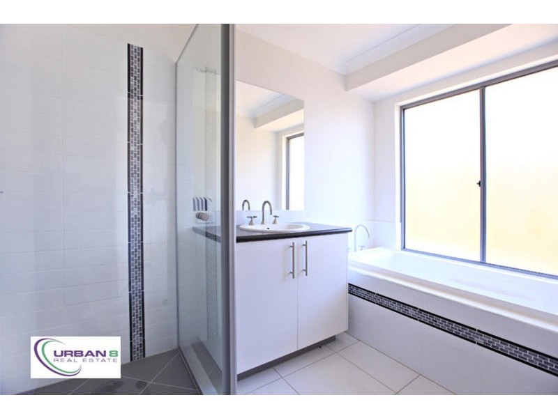 15 Paperbark Cct, Moggill QLD 4070